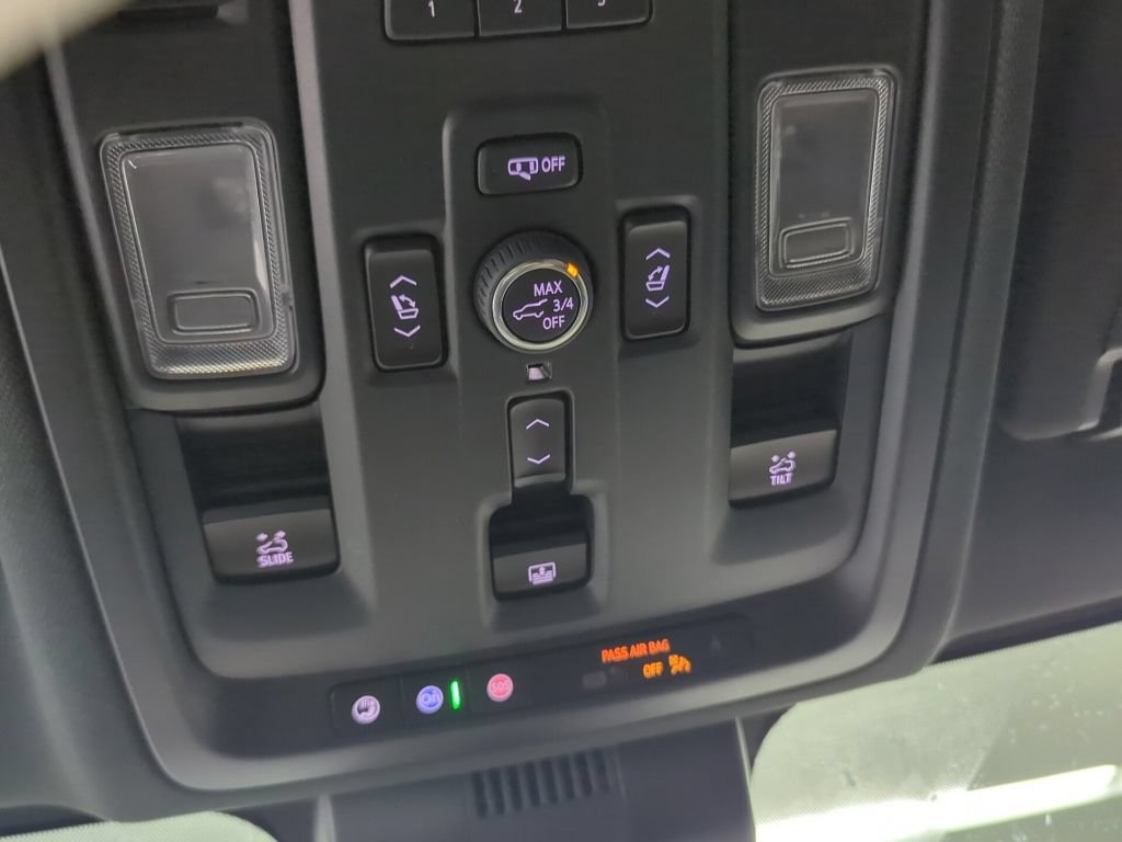 Used 2023 Chevrolet Tahoe High Country AWD/4WD image 29