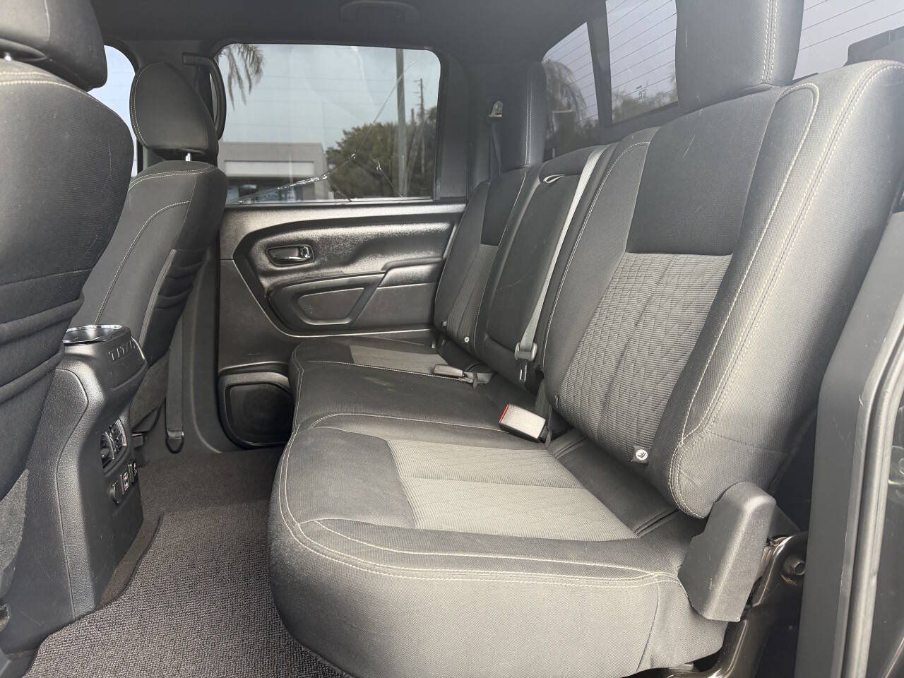 Used 2019 Nissan Titan SV w/ SV Convenience Package AWD/4WD image 7