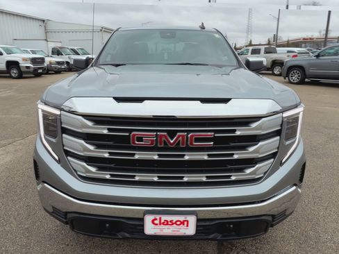 New 2026 GMC Sierra 1500 SLE image 3