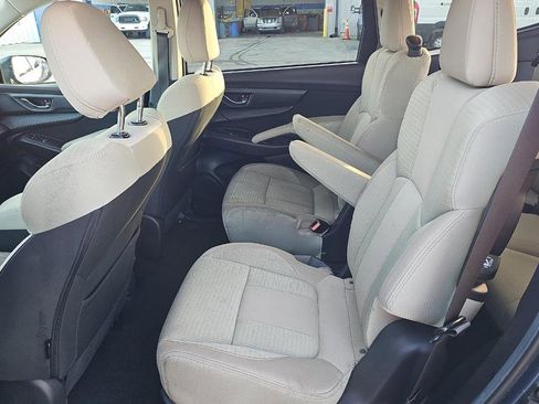 Used 2024 Subaru Ascent Premium w/ Convenience Package image 9