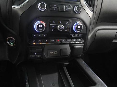 Used 2021 GMC Sierra 1500 Denali w/ Denali Ultimate Package AWD/4WD image 20