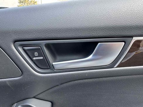 Used 2017 Audi Q5 2.0T Premium w/ Audi MMI Navigation Plus image 37