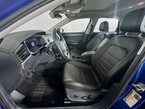 Used 2024 Volkswagen Jetta SE FWD image 13