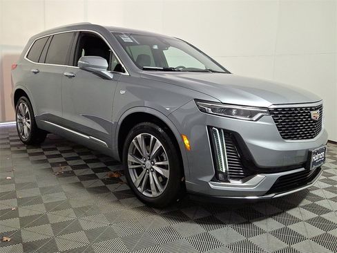 Used 2023 Cadillac XT6 Premium Luxury image 4