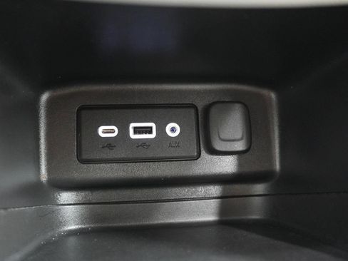 Used 2024 Chevrolet Equinox LS w/ Driver Confidence II Package FWD image 17