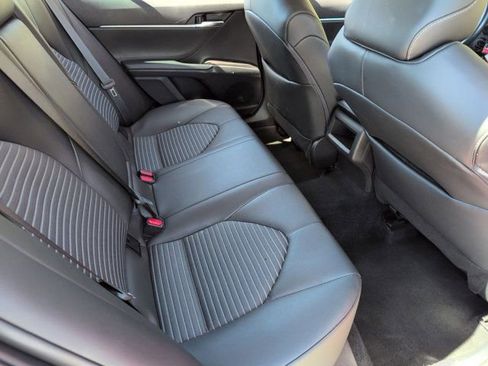 Used 2024 Toyota Camry SE image 29