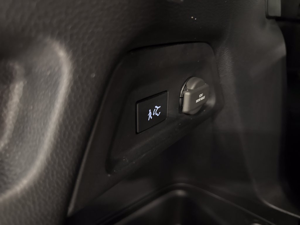 Used 2025 Honda Pilot Black Edition image 45