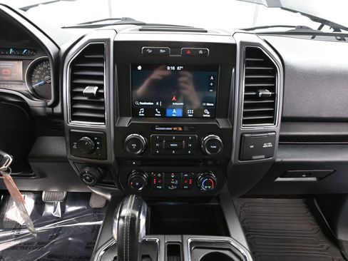 Used 2018 Ford F150 XLT w/ Equipment Group 302A Luxury AWD/4WD image 35