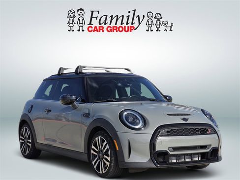 Used 2022 MINI Cooper S w/ Premium Package image 2