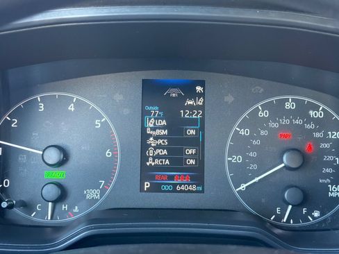 Used 2023 Toyota Corolla LE w/ LE Convenience Package FWD image 31