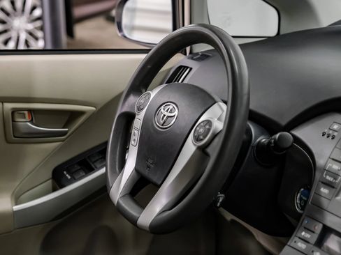 Used 2013 Toyota Prius Two FWD image 16