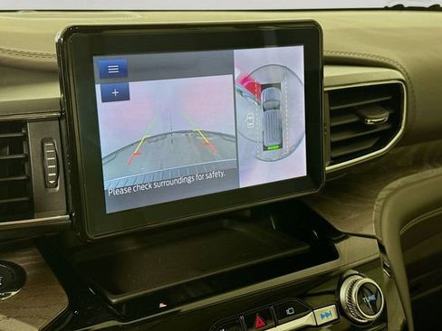 Used 2021 Ford Explorer Platinum w/ Equipment Group 601A image 15