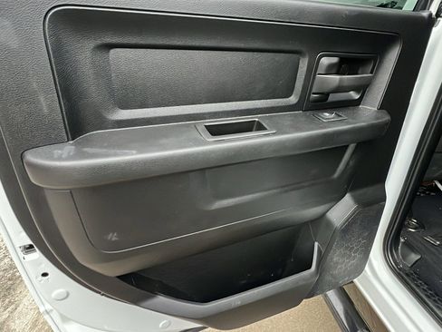 Used 2024 RAM 2500 Tradesman w/ Chrome Appearance Group image 22