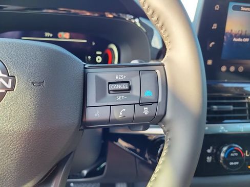 New 2026 Nissan Pathfinder Platinum FWD image 23