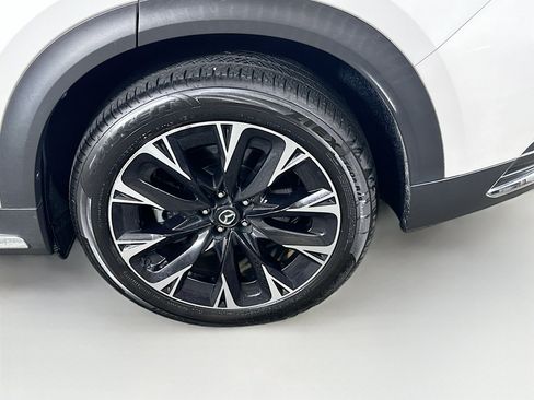Used 2024 MAZDA CX-90 Plug-In Hybrid w/ Premium Pkg AWD/4WD image 11
