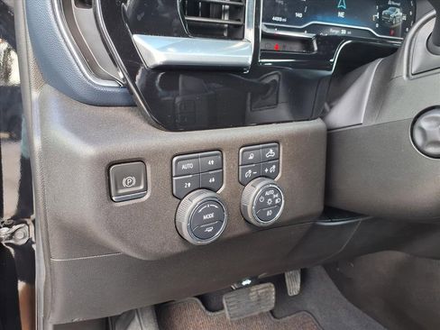 Used 2022 Chevrolet Silverado 1500 High Country w/ Max Trailering Package image 26