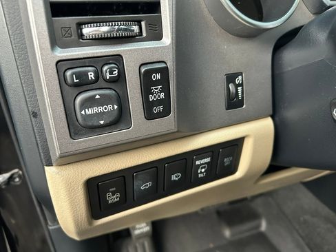 Used 2012 Toyota Sequoia Platinum image 11