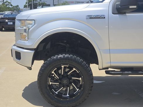 Used 2017 Ford F150 XLT w/ Equipment Group 302A Luxury AWD/4WD image 8