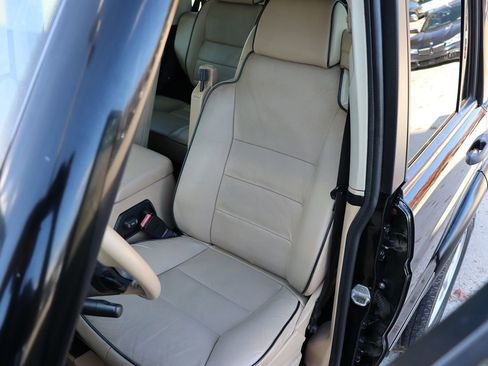 Used 2004 Land Rover Discovery SE image 28