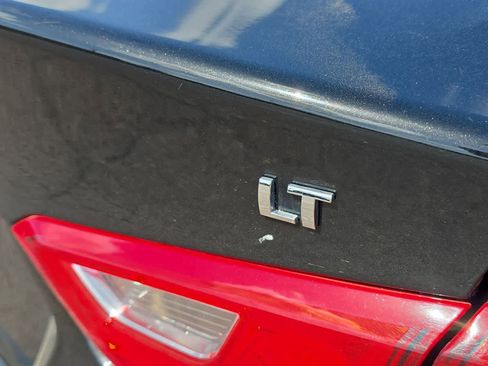 Used 2023 Chevrolet Malibu LT FWD image 33