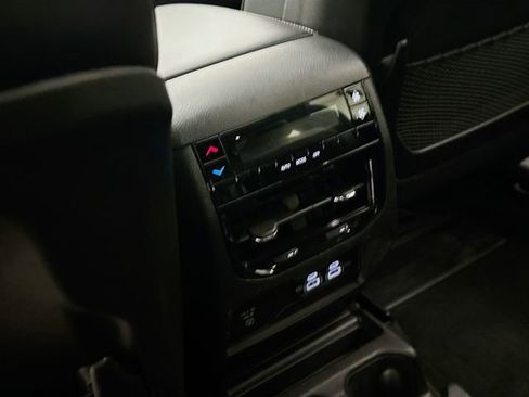 Used 2024 Jeep Grand Cherokee L Altitude AWD/4WD image 27