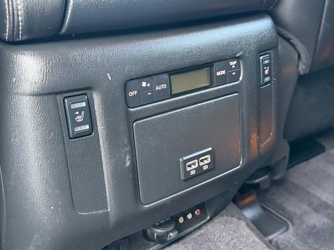 Used 2017 Nissan Armada Platinum w/ Captain Seat Package image 27