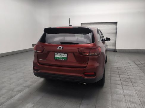 Used 2019 Kia Sorento AWD V6 image 7