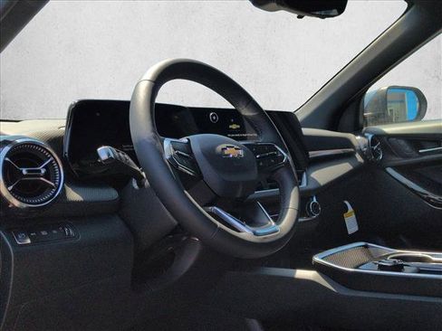 New 2026 Chevrolet Equinox LT AWD/4WD image 3