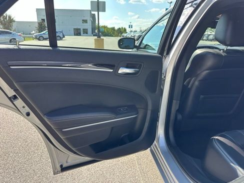 Used 2022 Chrysler 300 S RWD image 21