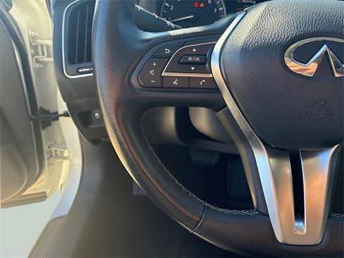 Used 2020 INFINITI Q50 Luxe w/ Essential Package (3.0T Luxe) image 23