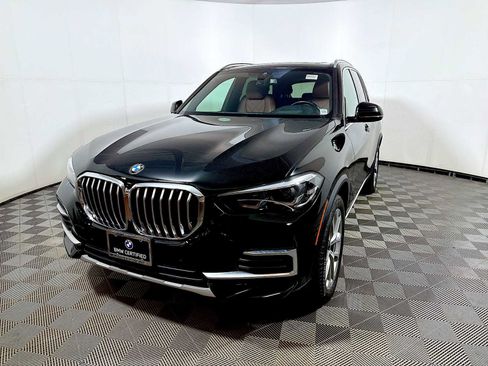 Certified 2023 BMW X5 xDrive40i w/ Premium Package image 3