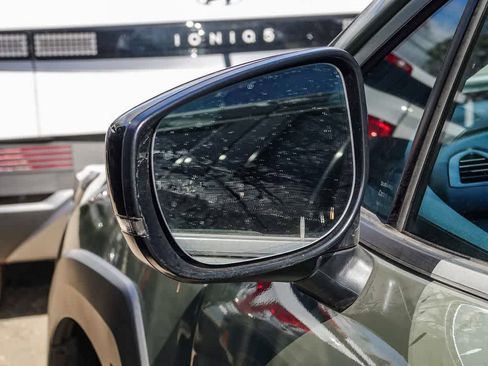 Used 2024 Subaru Crosstrek 2.5i Sport w/ Crosstrek Mirror Package image 19