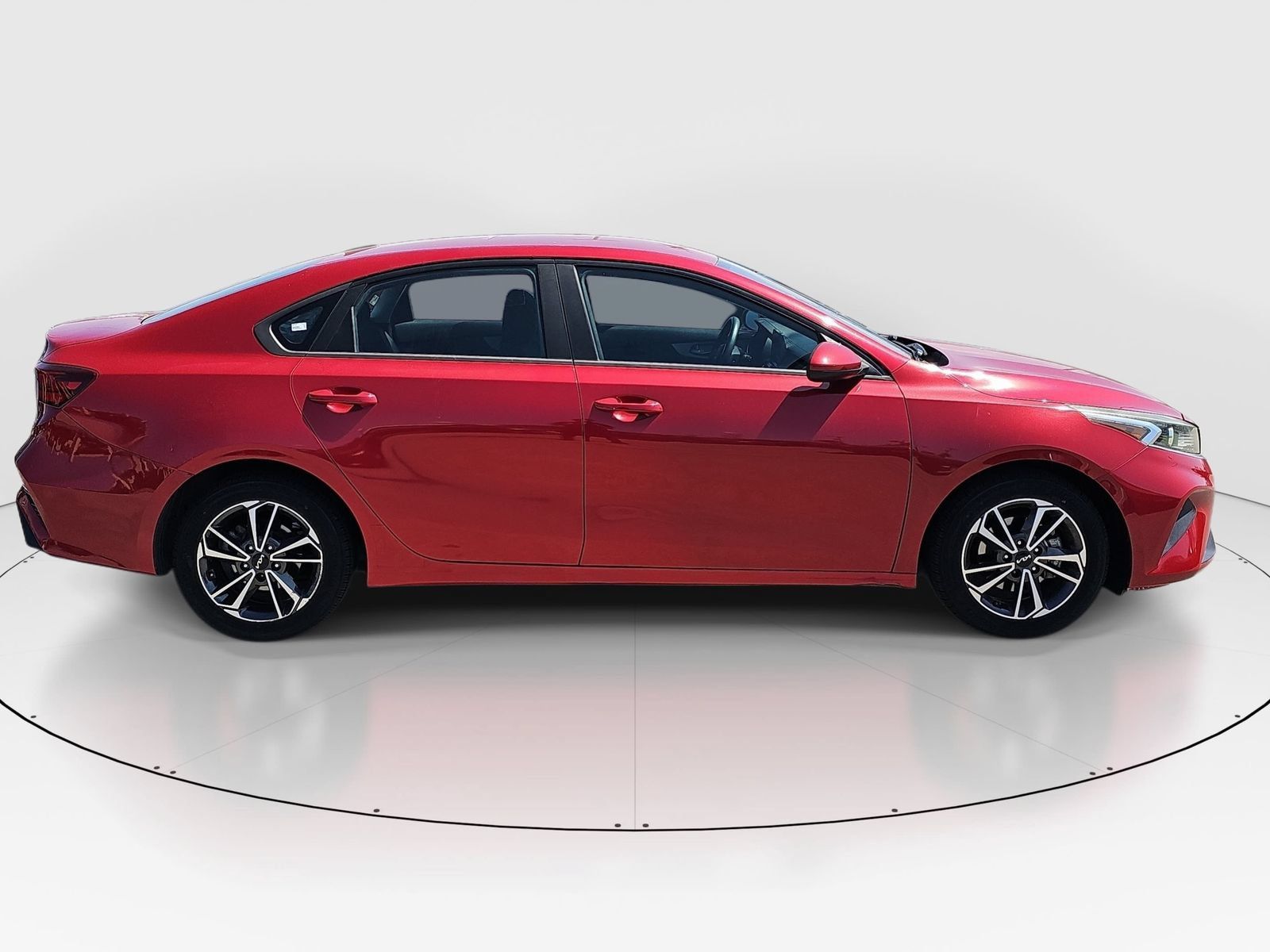 Used 2022 Kia Forte LXS FWD image 4