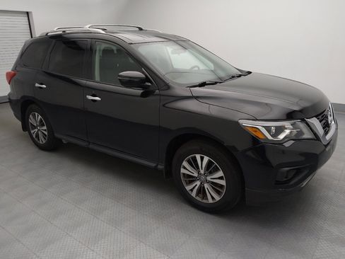 Used 2019 Nissan Pathfinder S AWD/4WD image 11
