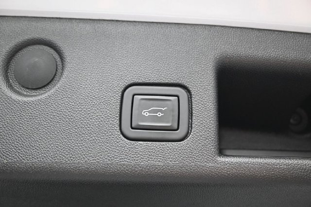 Used 2024 Chevrolet Equinox LT AWD/4WD image 24