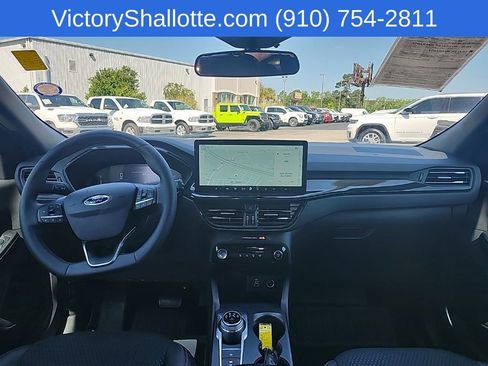 Used 2025 Ford Escape ST-Line w/ Tech Pack #1 FWD image 4