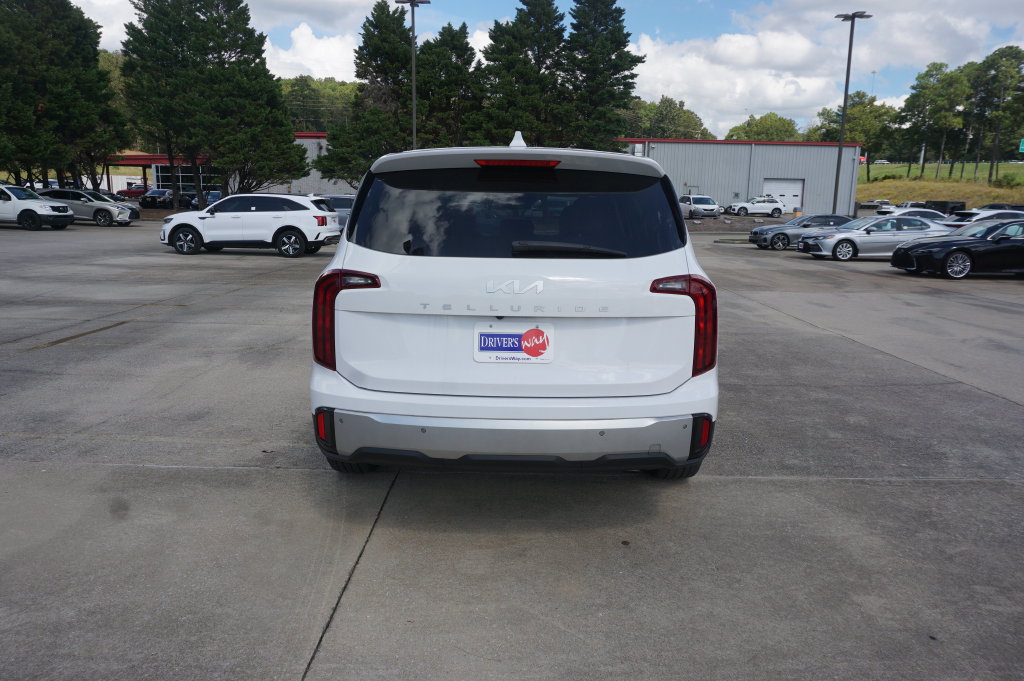 Used 2024 Kia Telluride LX FWD image 25