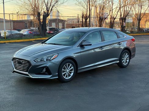 Used 2019 Hyundai Sonata SE image 2