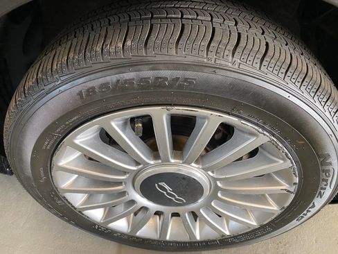 Used 2012 FIAT 500 Lounge w/ Luxury Leather Pkg image 8