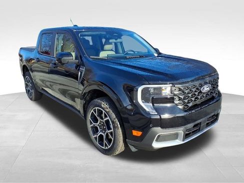 New 2025 Ford Maverick Lariat w/ 4K Tow Package image 14