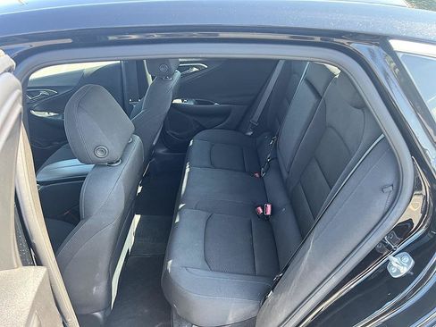 Used 2025 Chevrolet Malibu LT FWD image 14