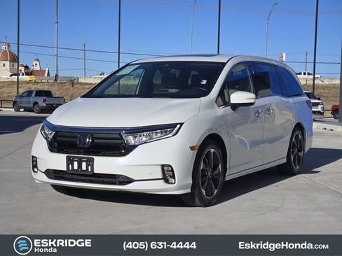 Used 2022 Honda Odyssey Elite image 3