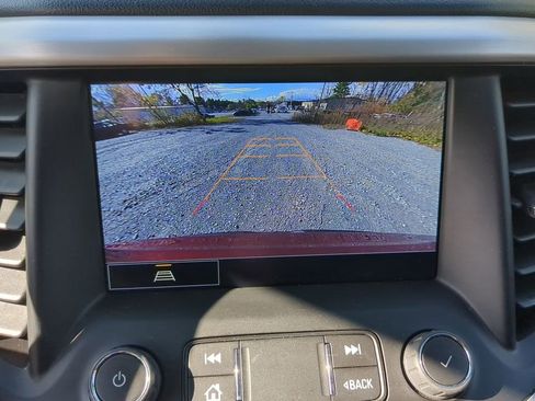 Used 2023 GMC Acadia SLT image 17