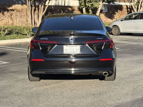 Used 2024 Honda Civic Sport image 5