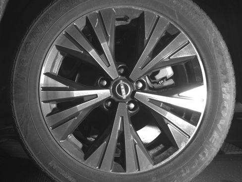 Used 2023 Nissan Rogue SV FWD image 14