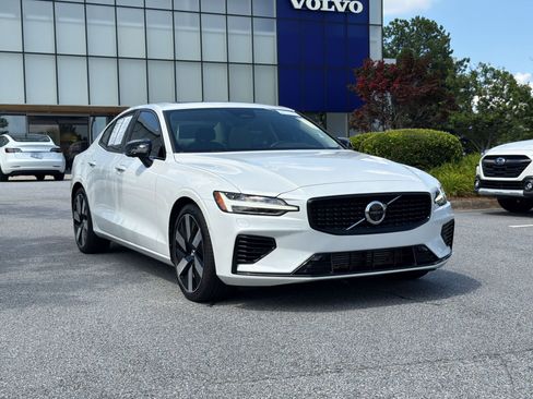 Used 2024 Volvo S60 T8 Plus w/ Climate Package AWD/4WD image 7