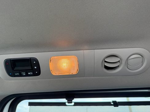 Used 2016 Honda Odyssey Touring image 18