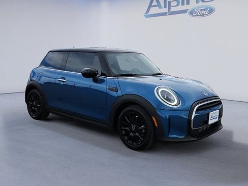 Used 2024 MINI Cooper 2-Door Hardtop w/ Signature Upholstery Package image 7