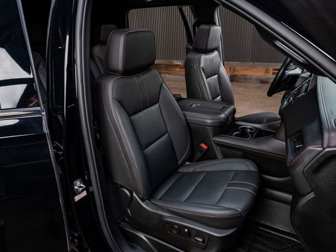Used 2023 Chevrolet Tahoe RST w/ Luxury Package RWD image 27