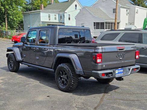 Used 2021 Jeep Gladiator Sport image 3